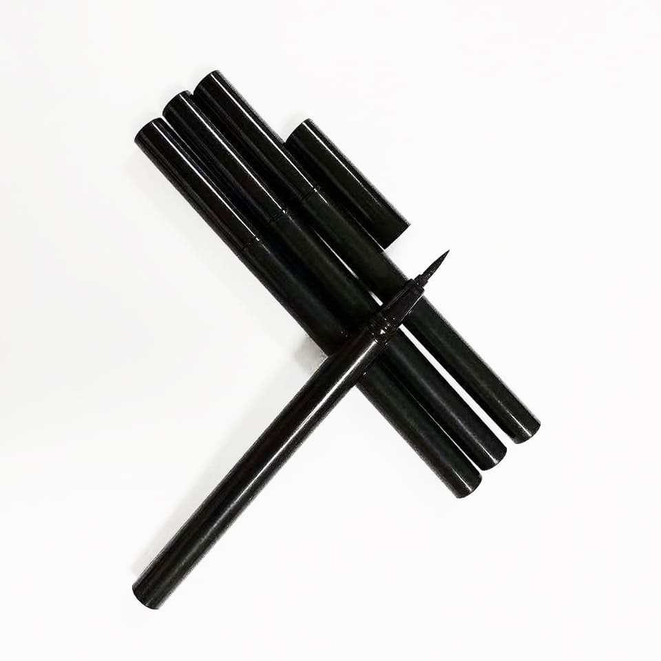 Self-Adhesive Eyeliner & Lash Glue Pen